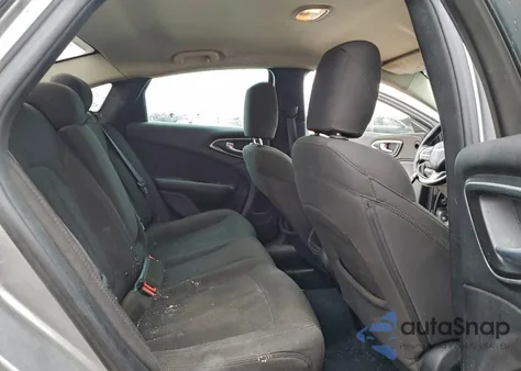 2015 Chrysler 200 Limited z USA, uszkodzony, nr VIN 1C3CCCAB4FN658880